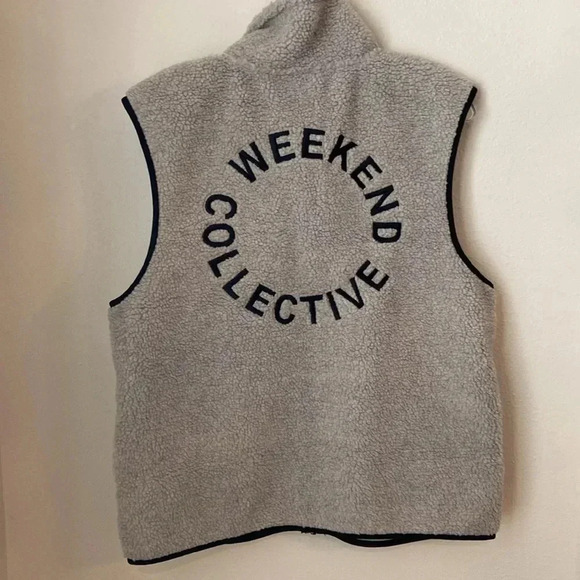 NWOT ASOS Weekend Collective borg nylon zip through vest in grey w/ embroidery - Picture 4 of 10